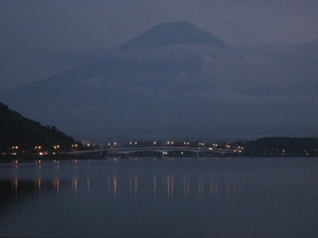 ブログ 河口湖畔の富士４.JPG